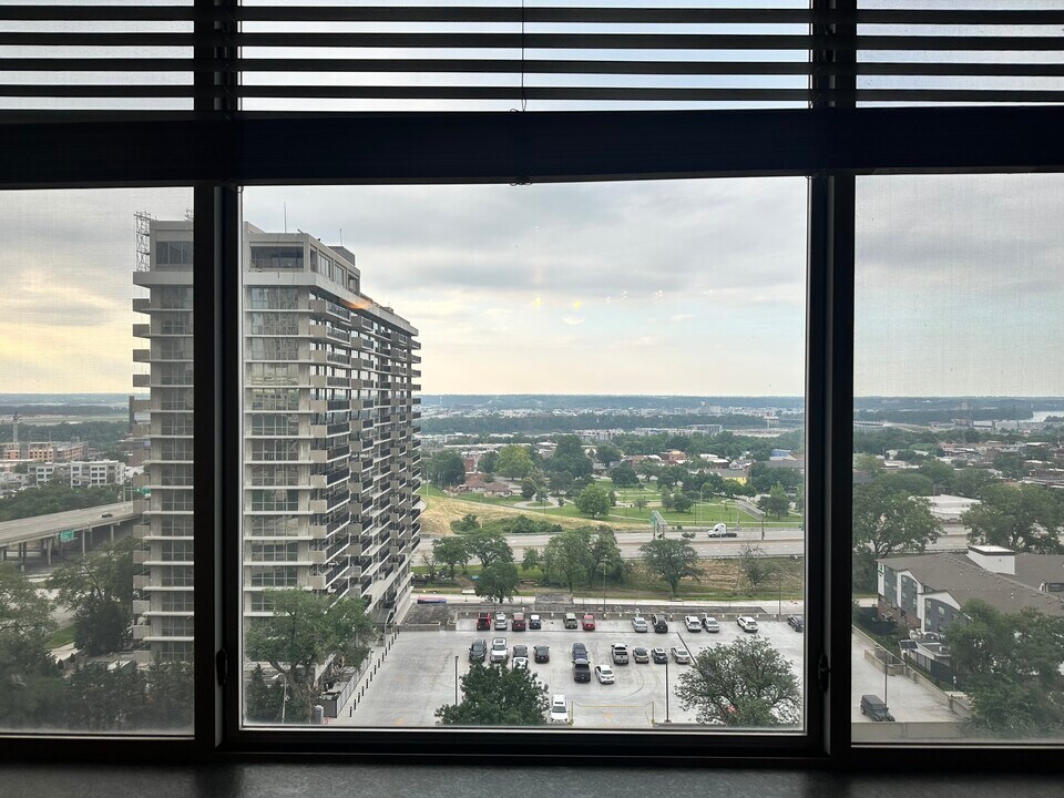 600 E 8th St, Unit 10H in Kansas City, MO - Foto de edificio