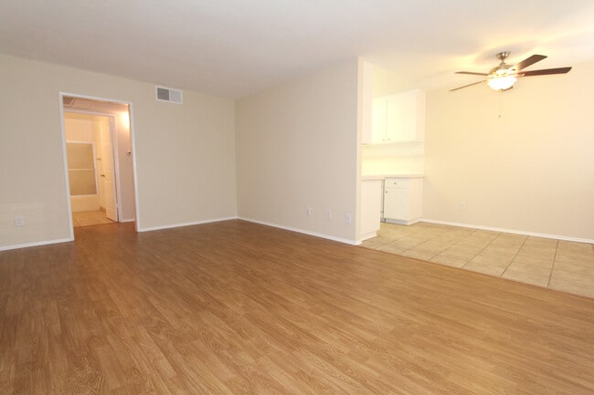 5421 Kester Ave, Unit 1 in Los Angeles, CA - Building Photo - Building Photo