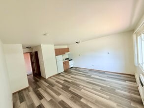 Executive House in Sheboygan, WI - Foto de edificio - Building Photo