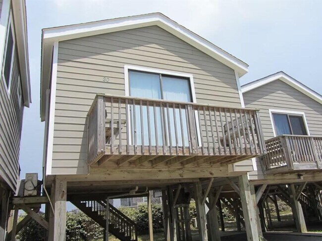 56821 North Carolina Hwy 12 in Hatteras, NC - Building Photo - Building Photo