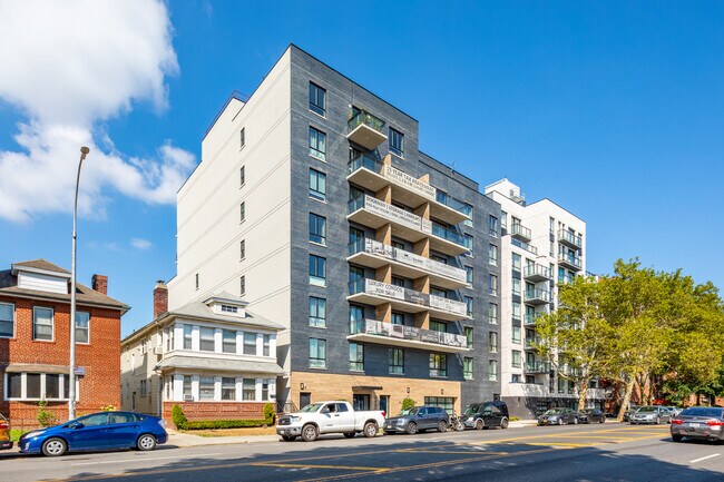 Alexandra House in Brooklyn, NY - Building Photo - Primary Photo