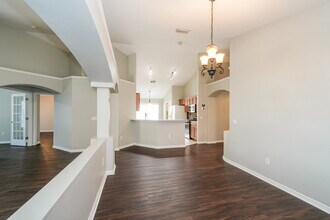 6757 Waterton Dr in Riverview, FL - Building Photo - Building Photo