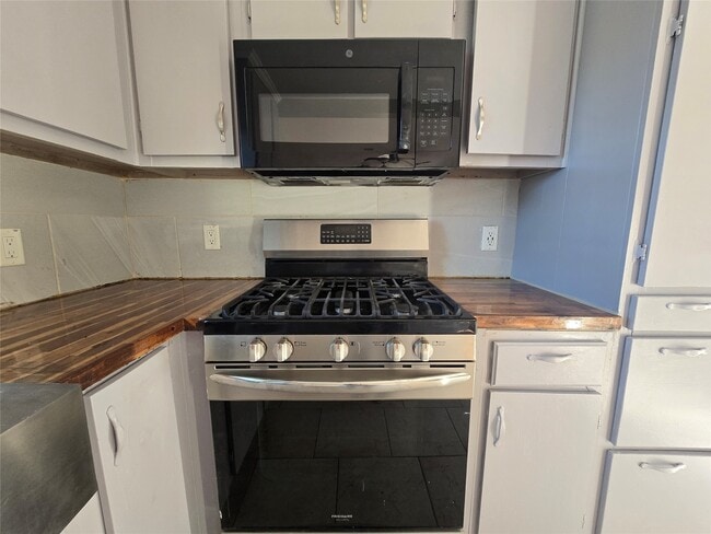 property at 19736 Dunbar Ave