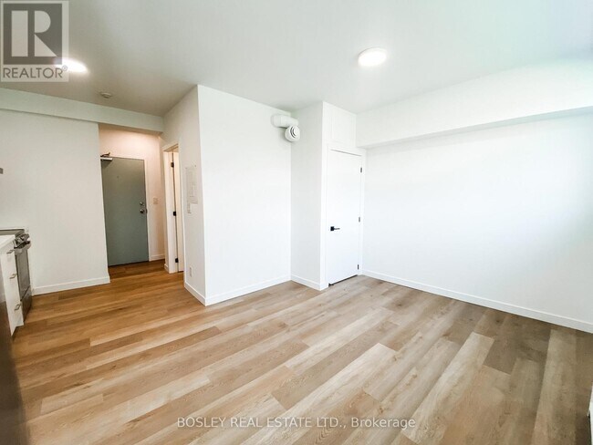 11 Calvington Dr in Toronto, ON - Building Photo - Building Photo