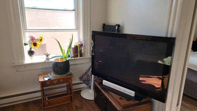 255 Main St in Bristol, CT - Building Photo - Building Photo