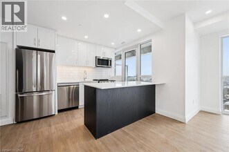 410 Westhaven St in Waterloo, ON - Building Photo - Building Photo