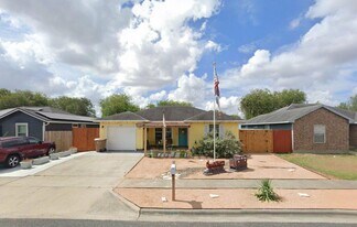 5725 Skylark Dr in Corpus Christi, TX - Building Photo
