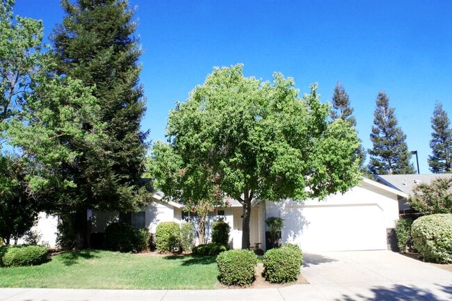 property at 6038 N Tracy Ave