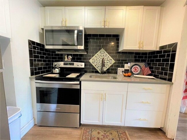 property at 625 Main St