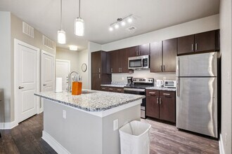 3090 Outlet Pkwy in Grand Prairie, TX - Building Photo - Building Photo
