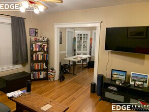 14 Lyons Ct, Unit 1 in Watertown, MA - Building Photo - Building Photo