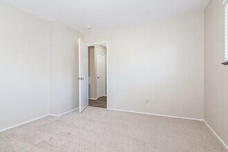 2285 Pheasant Dr in Florissant, MO - Building Photo - Building Photo