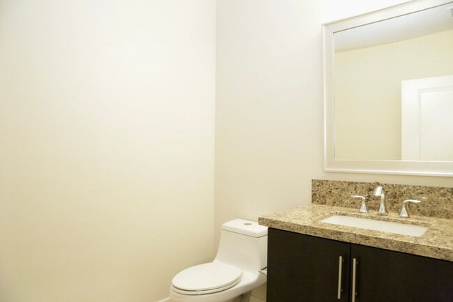 21 Gramercy in Irvine, CA - Building Photo - Building Photo