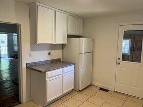 1023 Sigsbee St SE in Grand Rapids, MI - Building Photo - Building Photo