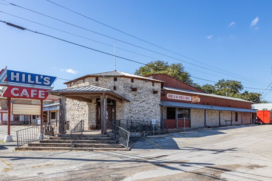 4700 S Congress Ave in Austin, TX - Building Photo