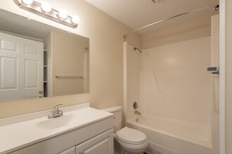 Palatka Oaks Apartments in Palatka, FL - Building Photo - Building Photo
