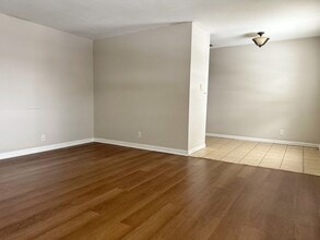 700 Village Ln in Newburgh, IN - Building Photo - Building Photo