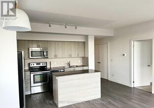 1638 Bloor St W in Toronto, ON - Building Photo - Building Photo