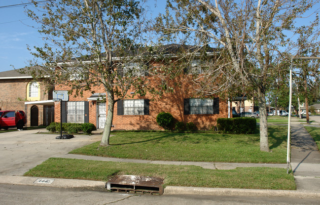 4440 Barnett St in Metairie, LA - Foto de edificio - Building Photo