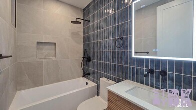 275 Nassau Ave in Brooklyn, NY - Building Photo - Building Photo