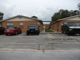 500-520 89th Ave N in St. Petersburg, FL - Building Photo