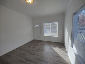 20816 Comet Ln in Bend, OR - Building Photo - Building Photo