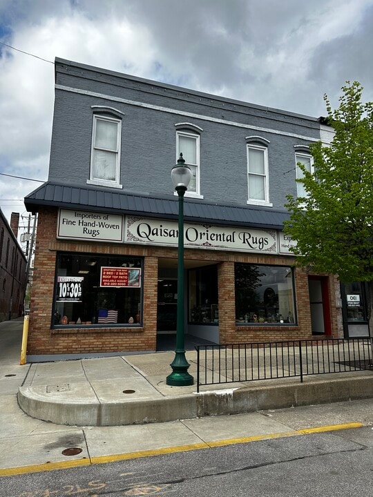 110 W 6th St in Bloomington, IN - Building Photo