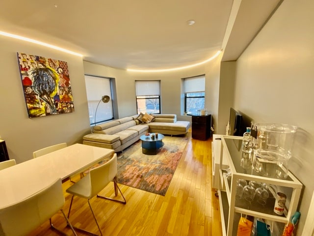 822 Beacon St, Unit 304 in Boston, MA - Foto de edificio - Building Photo