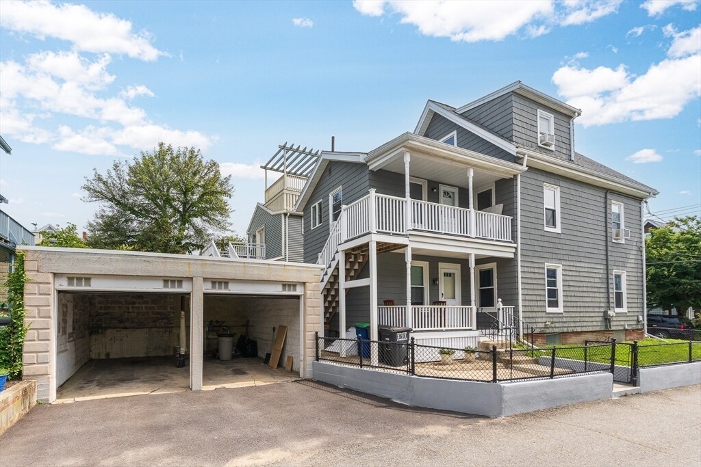 16 Porter St in Somerville, MA - Building Photo