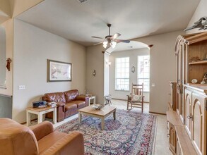9217 SW 28th St in Oklahoma City, OK - Foto de edificio - Building Photo