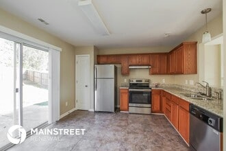 121 N Tanninger Rd in Mount Holly, NC - Building Photo - Building Photo