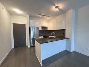 15138-15134 4xx in Surrey, BC - Building Photo - Building Photo