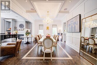 22 Leona Dr in Toronto, ON - Building Photo - Building Photo