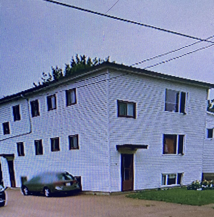 62 8 St in Moncton, NB - Building Photo