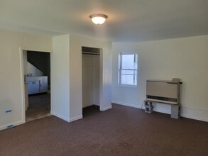 59 Pearl St, Unit #1 in Malone, NY - Building Photo - Building Photo