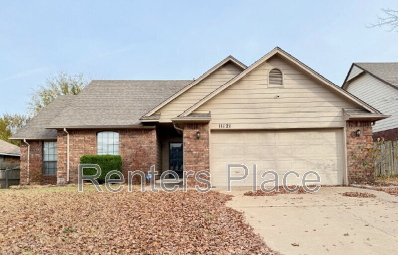11121 S 106th E Ave in Bixby, OK - Building Photo