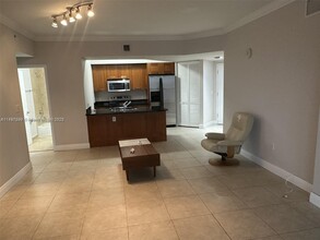 4100 Salzedo St in Coral Gables, FL - Building Photo - Building Photo