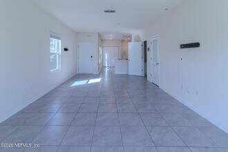 890 Observatory Pkwy in Jacksonville, FL - Foto de edificio - Building Photo