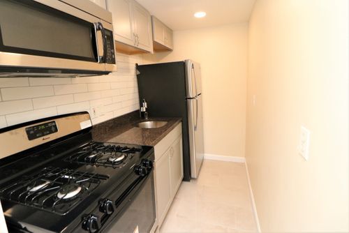 466 Revere St-Unit -2 in Revere, MA - Building Photo