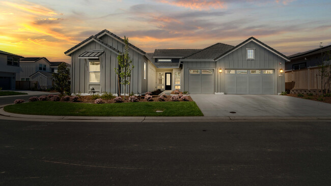 property at 3840 Fletcher Park Cir