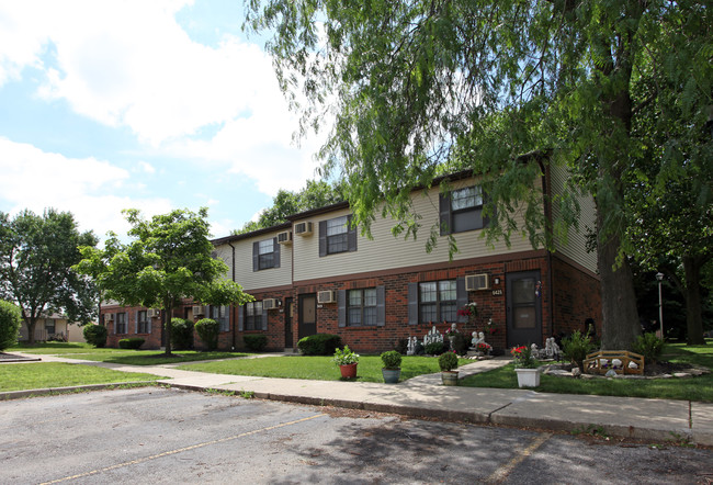 Norton Village Apartments in Columbus, OH - Foto de edificio - Building Photo