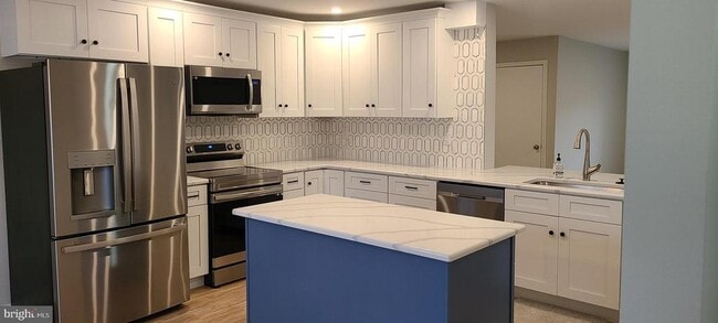 property at 433 Carmarthen Ct