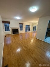 35 W Countryside Dr in Princeton, NJ - Building Photo - Building Photo