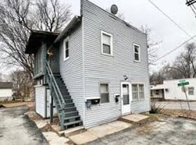 10101 E Kentucky Rd in Independence, MO - Building Photo