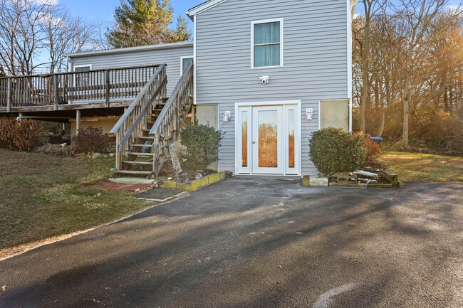58 Economy Dr in Westbrook, CT - Building Photo - Building Photo