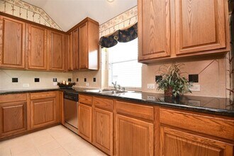 3111 Zelko Dr in Pearland, TX - Building Photo - Building Photo