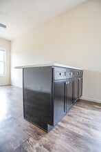 1250 W Montrose Ave in Chicago, IL - Building Photo - Building Photo