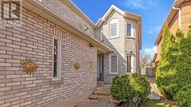 3464 Nutcracker Dr in Mississauga, ON - Building Photo - Building Photo