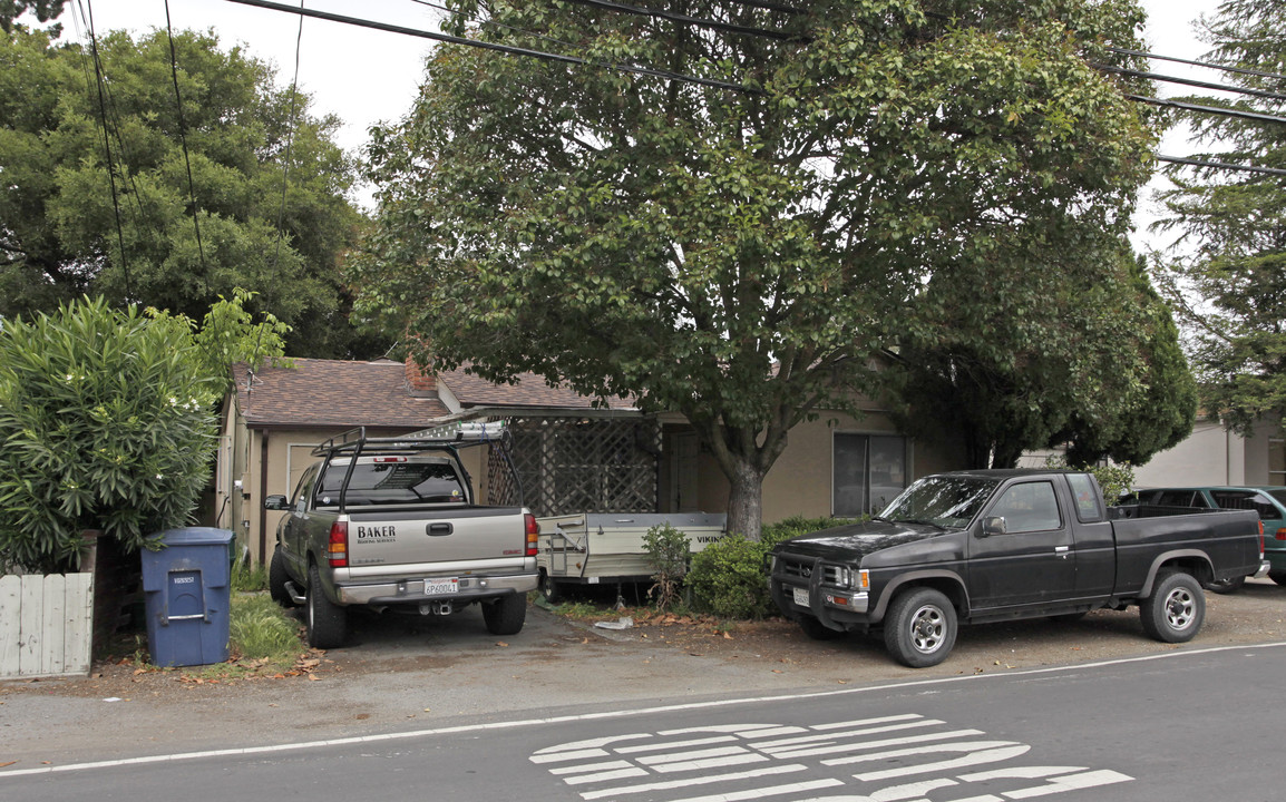 153 Central Ave in Redwood City, CA - Building Photo