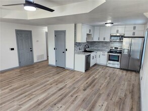 9 Holly Dr in Bentonville, AR - Building Photo - Building Photo